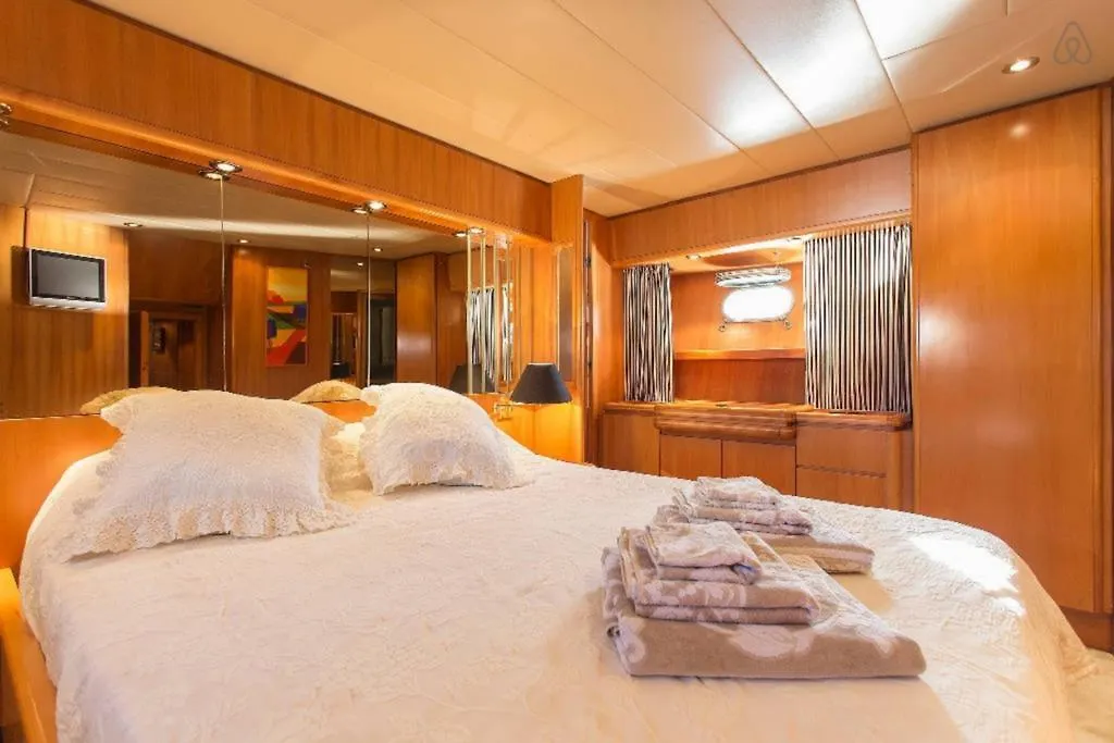My Angelisa The Yacht Hotel Lisbon 0*,