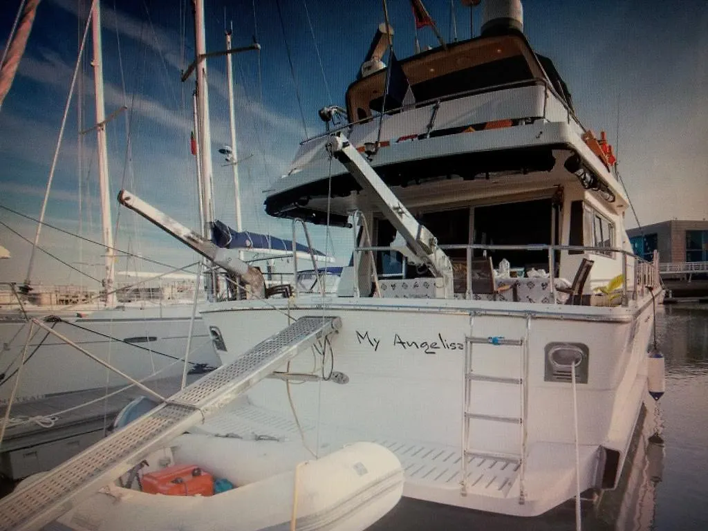 بوتيل فندق Lisboaفي  My Angelisa The Yacht